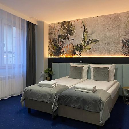 Cube House Aparthotel Краков Экстерьер фото