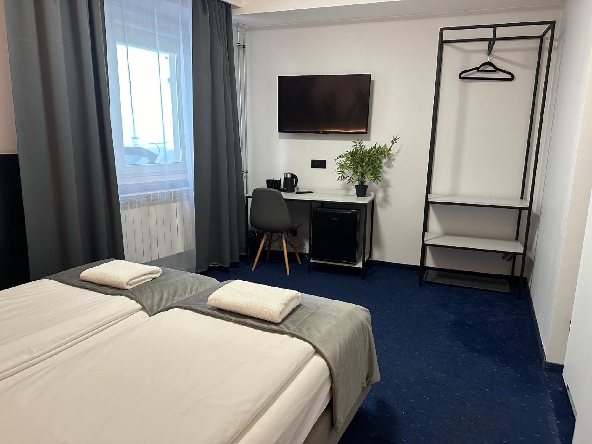 Cube House Aparthotel Краков Экстерьер фото