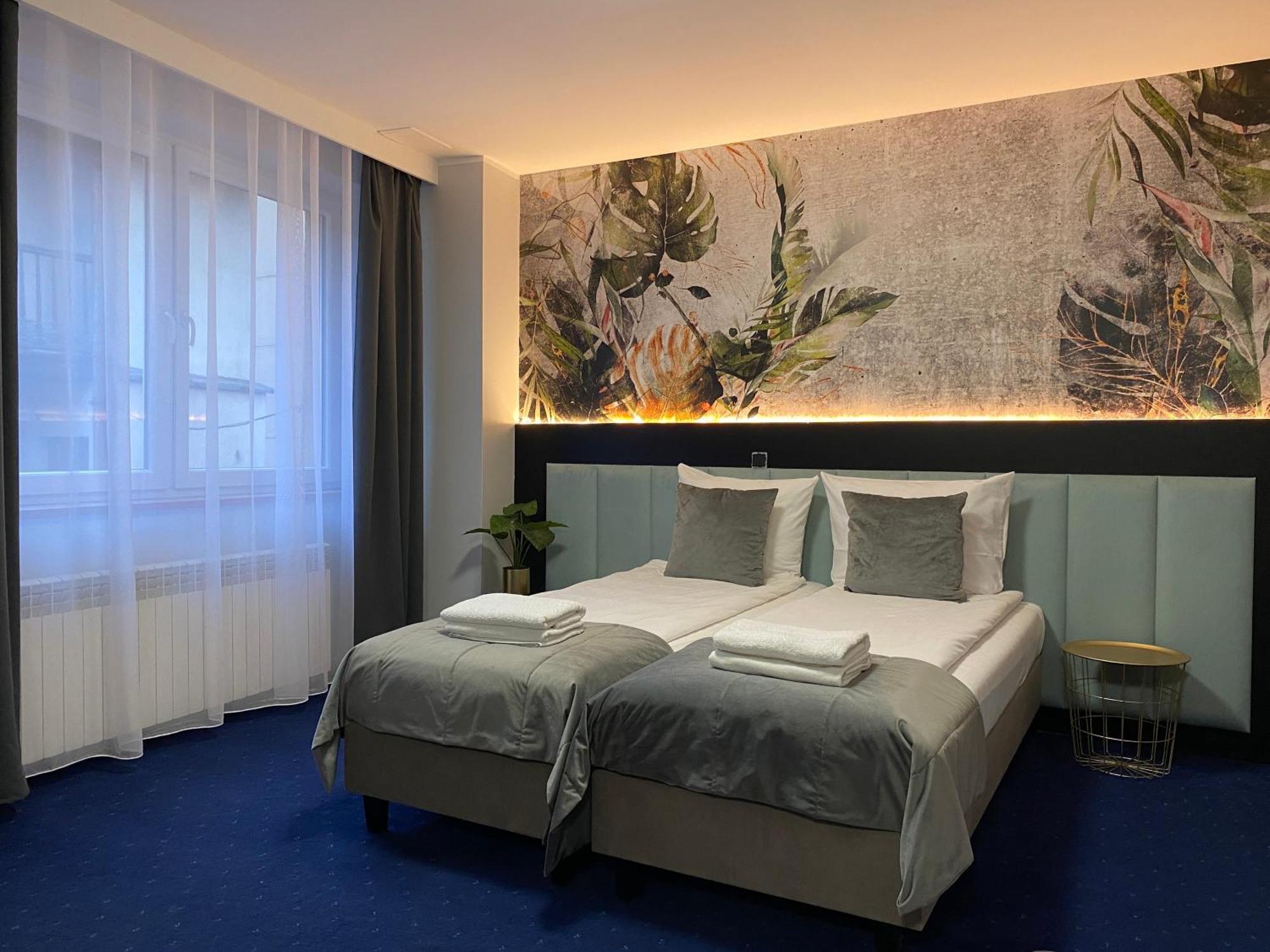 Cube House Aparthotel Краков Экстерьер фото